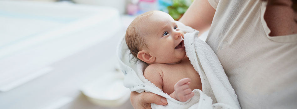 Baby’s first bath: When can you use baby products on a newborn?