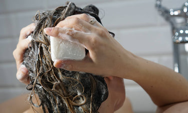 How to use a shampoo bar