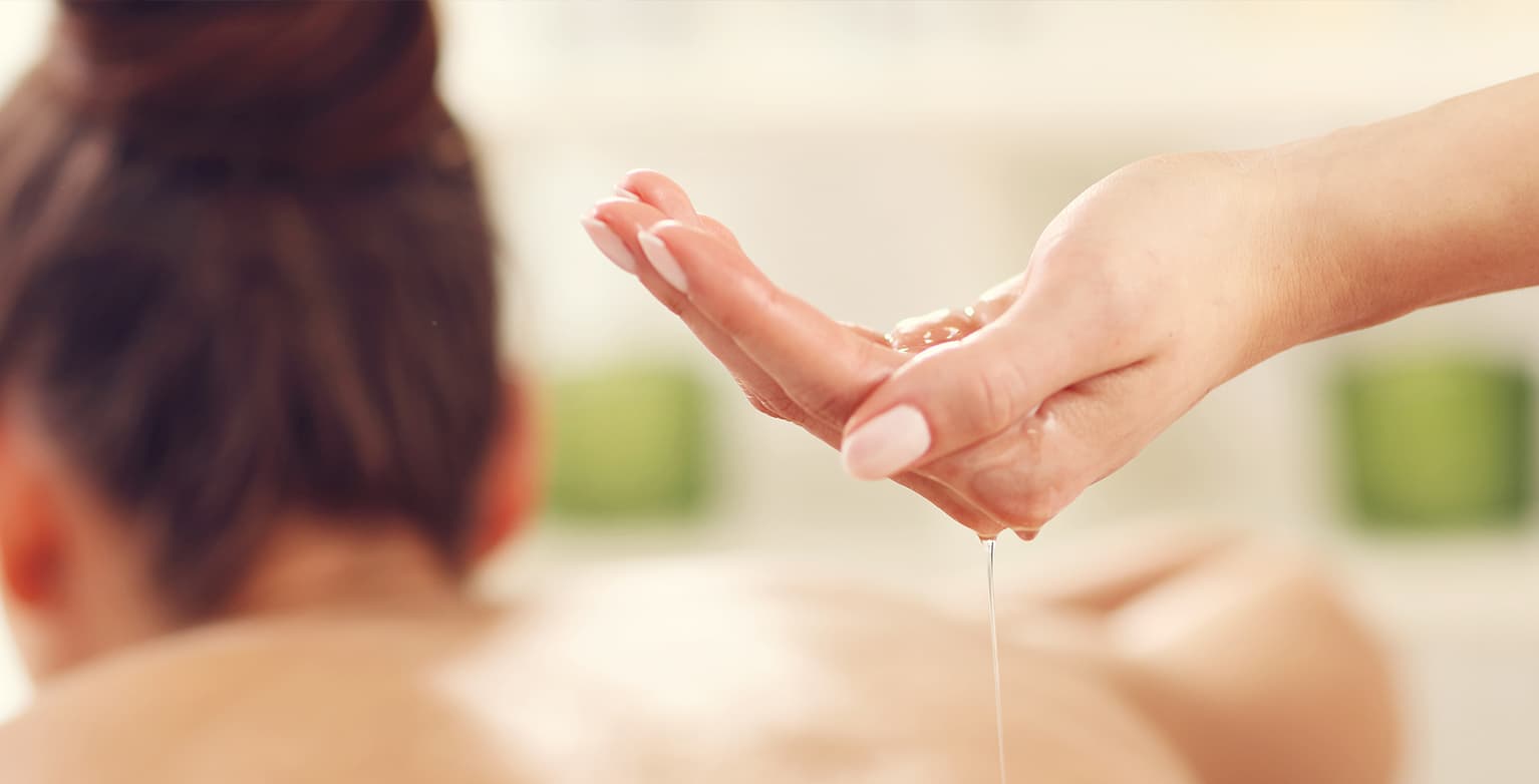 The benefits of body oil | Green People UK