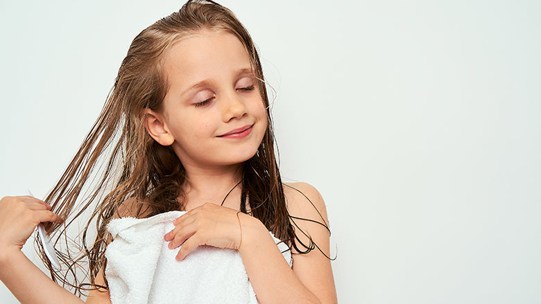 When to start conditioning children's hair? image
