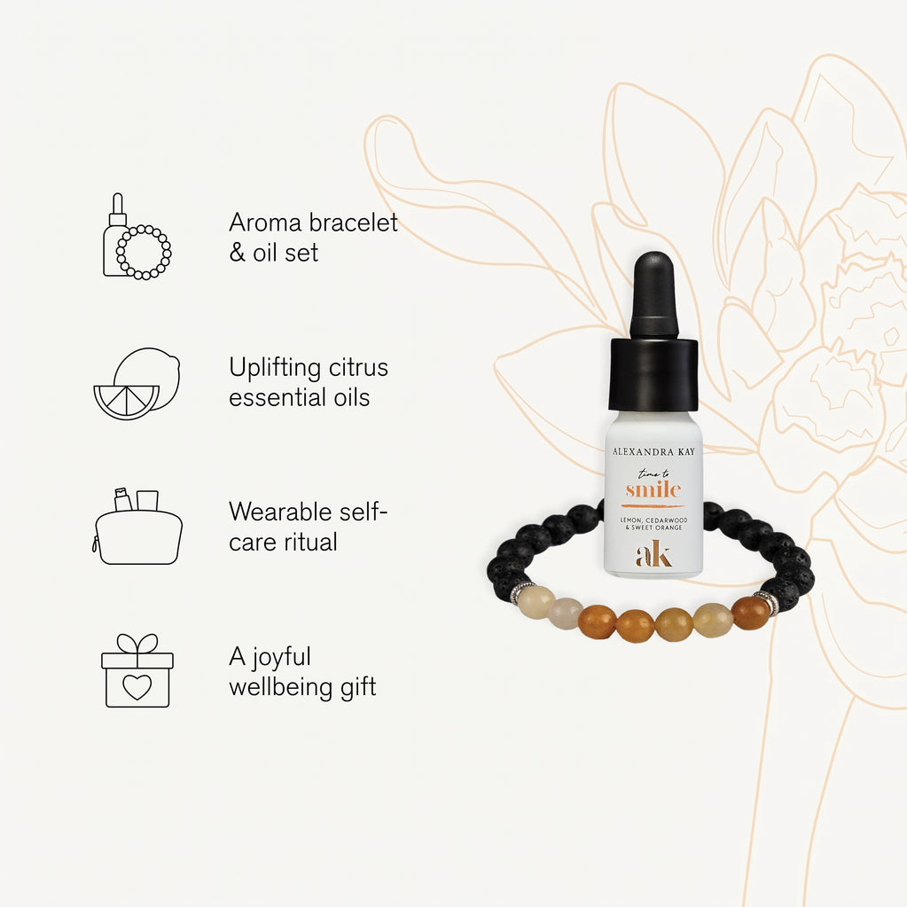 Green People Alexandra Kay Time to Smile aroma bracelet and oil gift set with uplifting citrus essential oils.